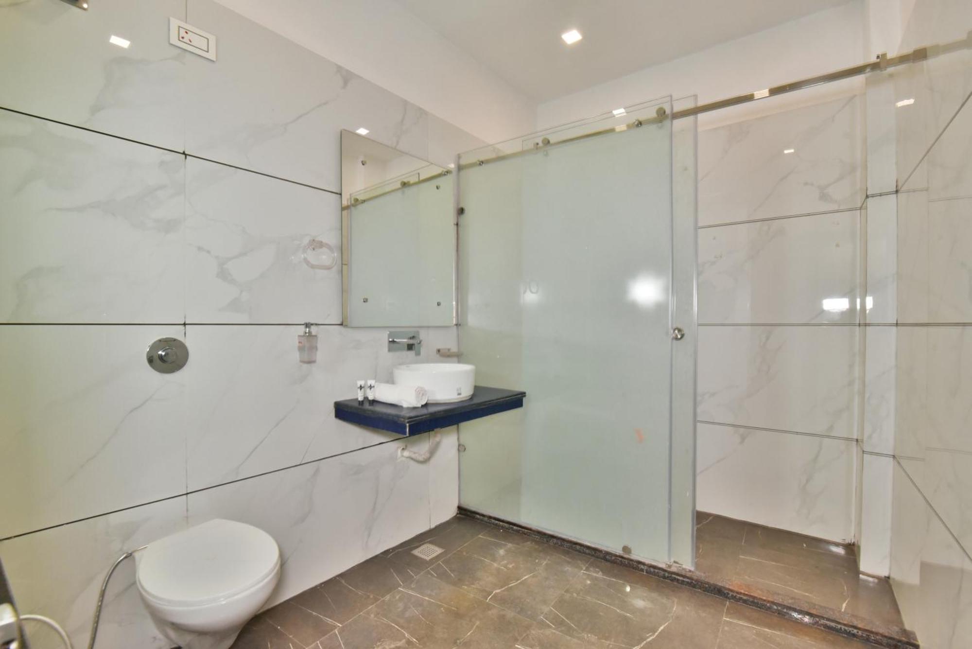 Hk Backpackers-Luxury Rooms & Dormitory Amritsar Ngoại thất bức ảnh