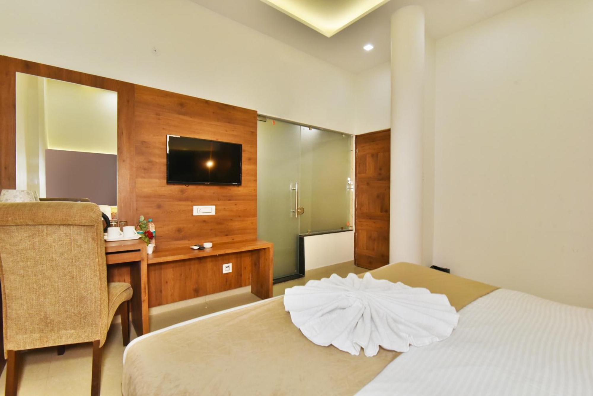 Hk Backpackers-Luxury Rooms & Dormitory Amritsar Ngoại thất bức ảnh