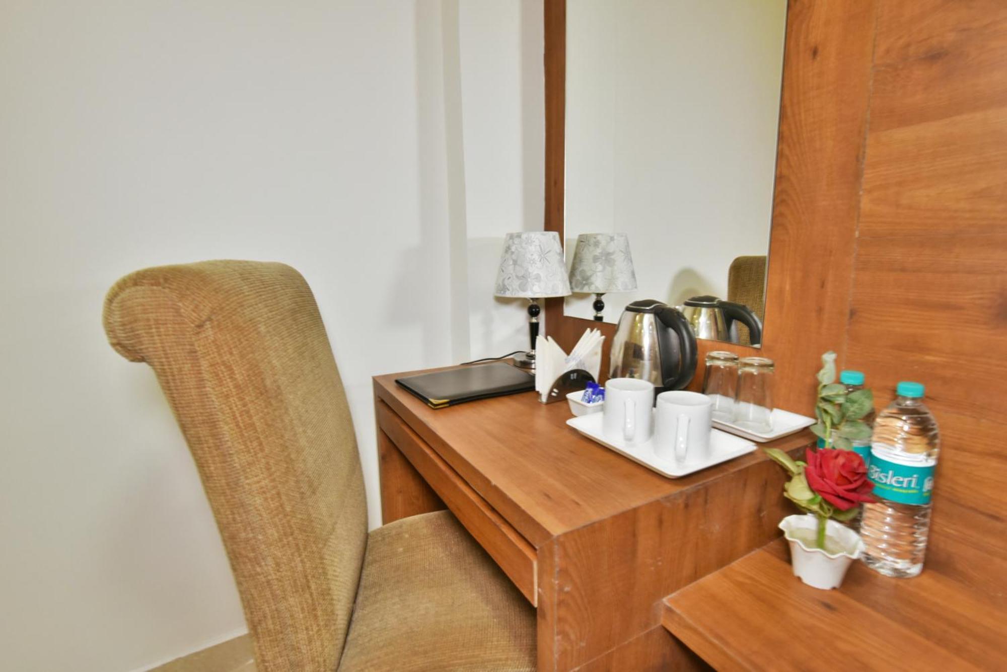 Hk Backpackers-Luxury Rooms & Dormitory Amritsar Ngoại thất bức ảnh