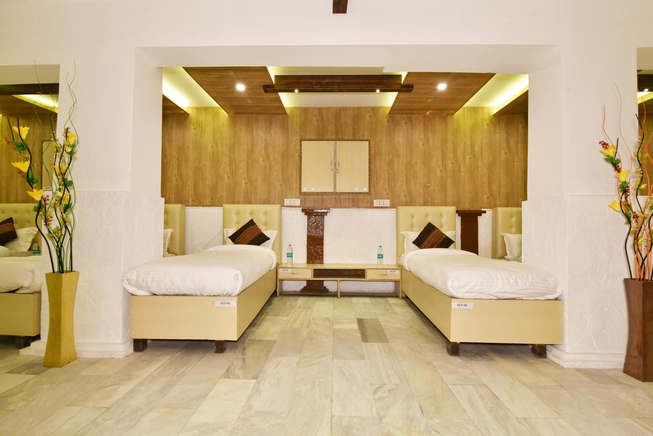 Hk Backpackers-Luxury Rooms & Dormitory Amritsar Ngoại thất bức ảnh