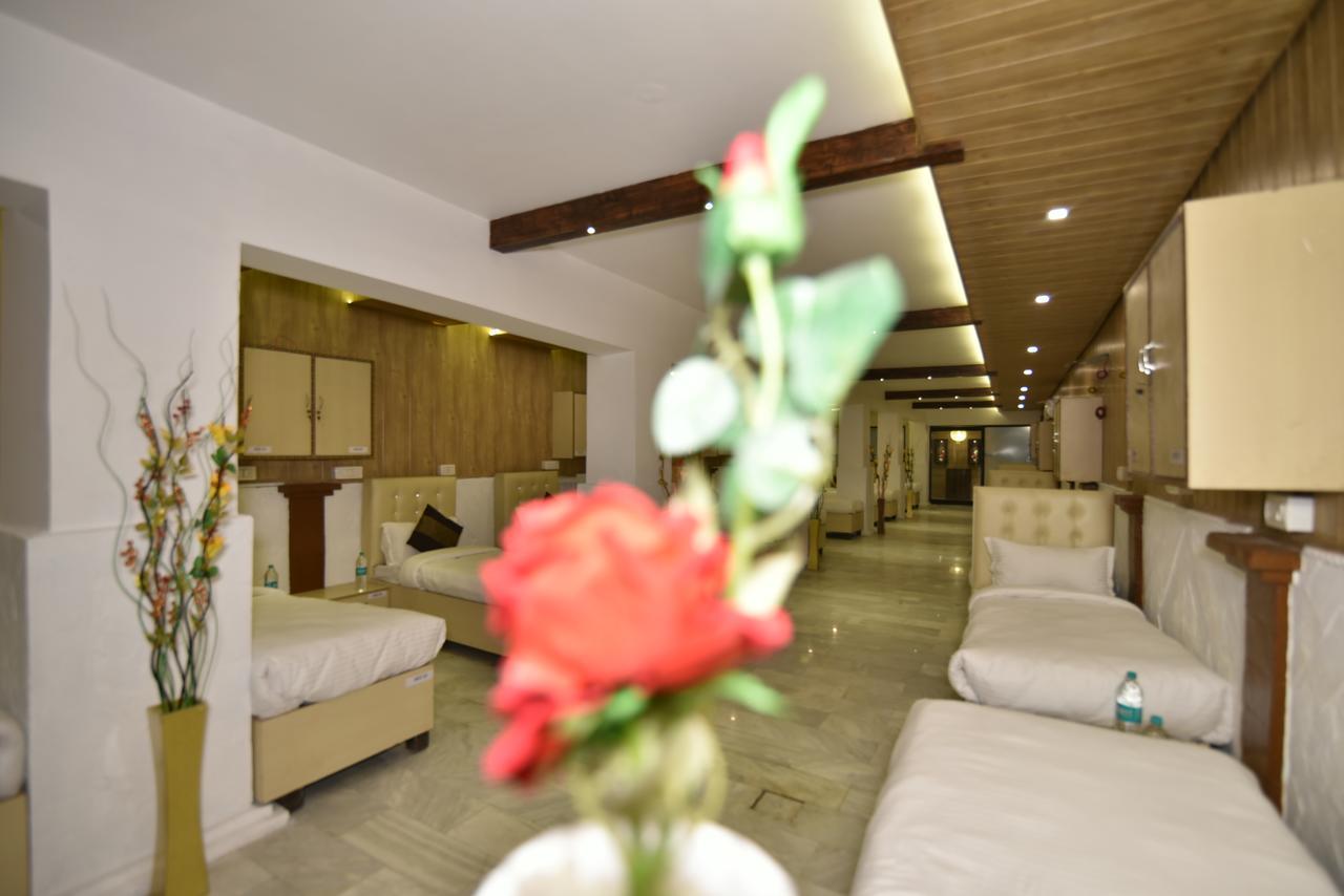 Hk Backpackers-Luxury Rooms & Dormitory Amritsar Ngoại thất bức ảnh