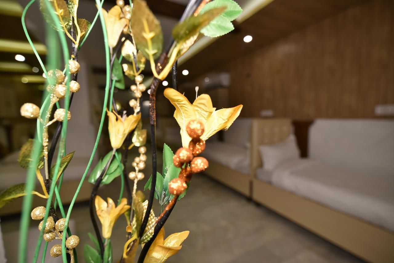 Hk Backpackers-Luxury Rooms & Dormitory Amritsar Ngoại thất bức ảnh