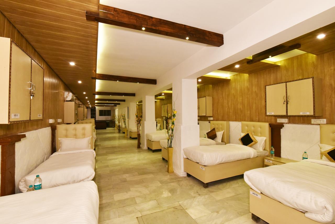 Hk Backpackers-Luxury Rooms & Dormitory Amritsar Ngoại thất bức ảnh