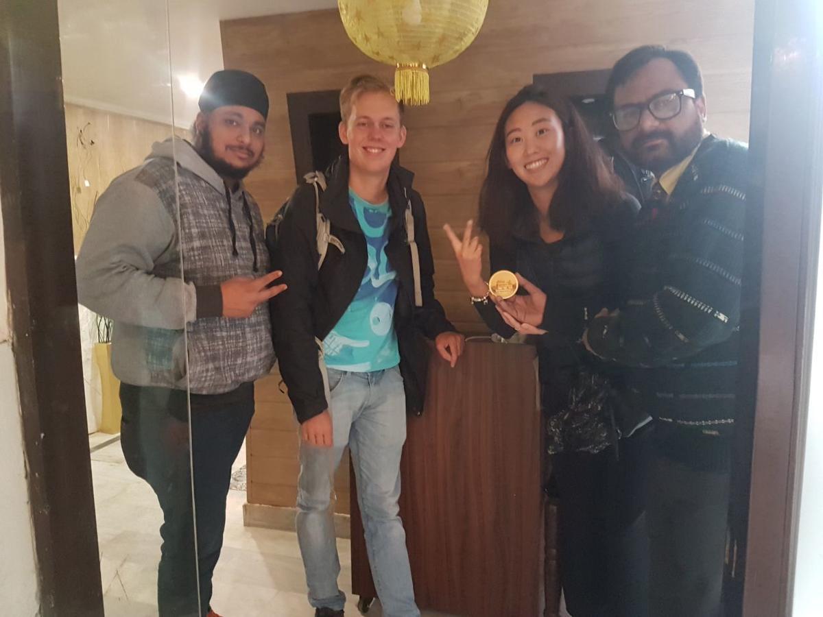 Hk Backpackers-Luxury Rooms & Dormitory Amritsar Ngoại thất bức ảnh