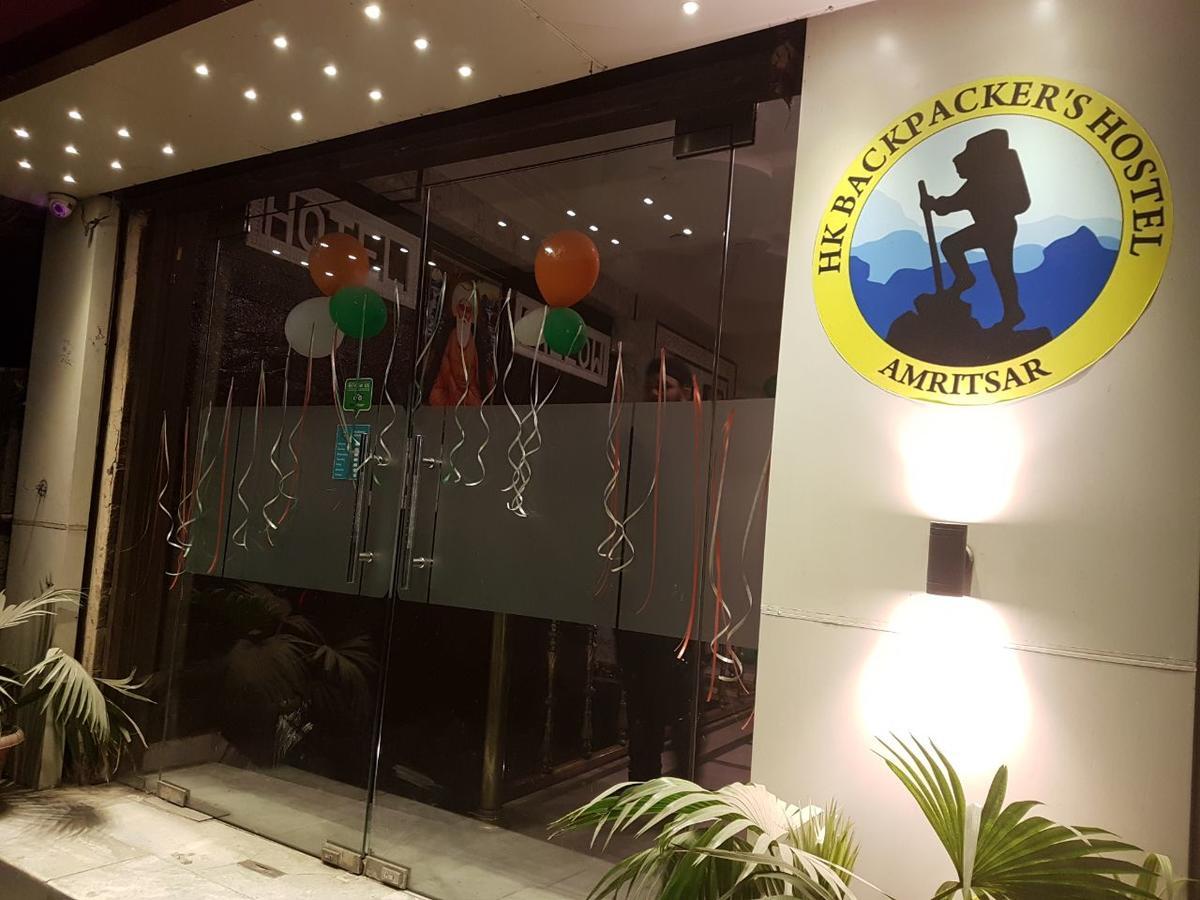 Hk Backpackers-Luxury Rooms & Dormitory Amritsar Ngoại thất bức ảnh