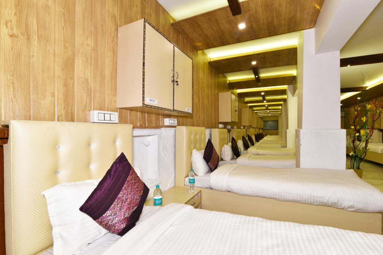 Hk Backpackers-Luxury Rooms & Dormitory Amritsar Ngoại thất bức ảnh