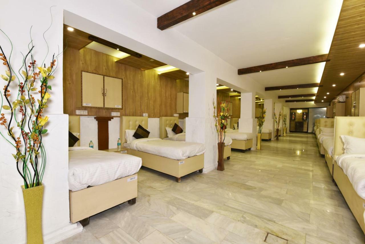 Hk Backpackers-Luxury Rooms & Dormitory Amritsar Ngoại thất bức ảnh